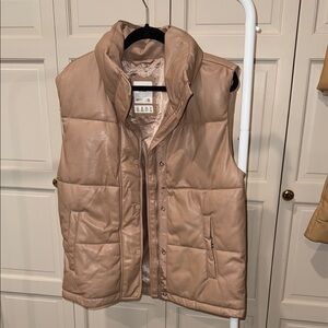 Abercrombie & Fitch Tan Puffer Vest